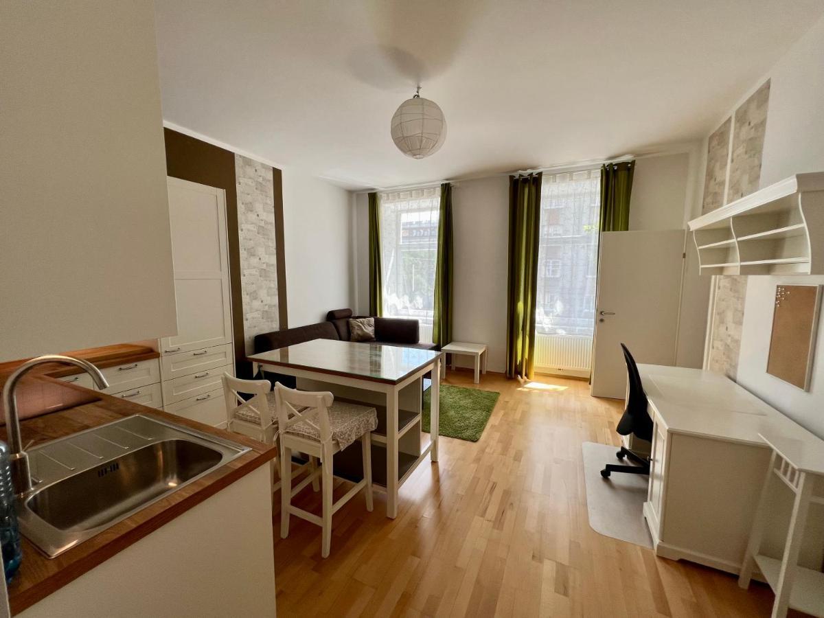 Cozy 2-Room Apartment ウィーン エクステリア 写真